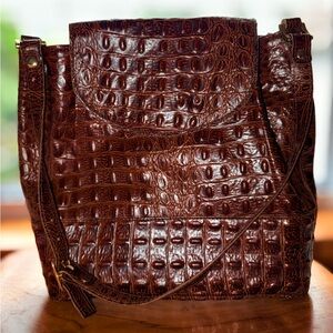 Elegant Brown Crocodile-Embossed Women's Bag